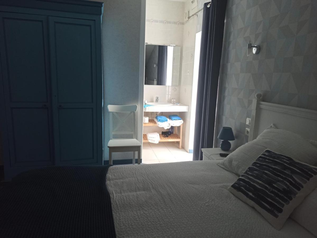 "Les Peyres" Hotel Lamothe-Landerron Bagian luar foto