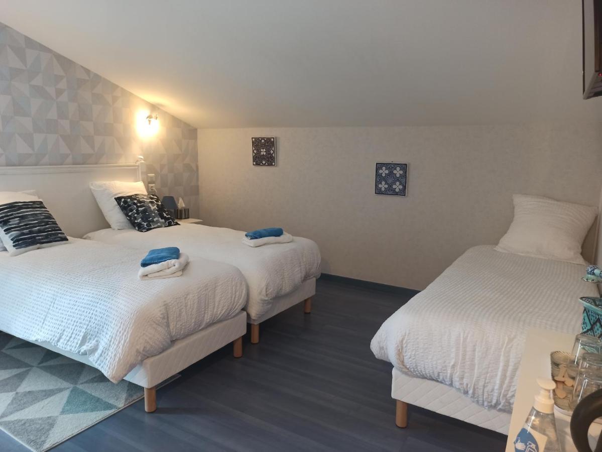 "Les Peyres" Hotel Lamothe-Landerron Bagian luar foto
