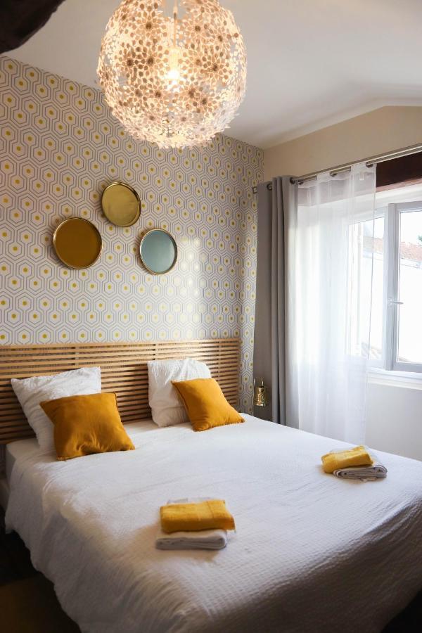 "Les Peyres" Hotel Lamothe-Landerron Bagian luar foto