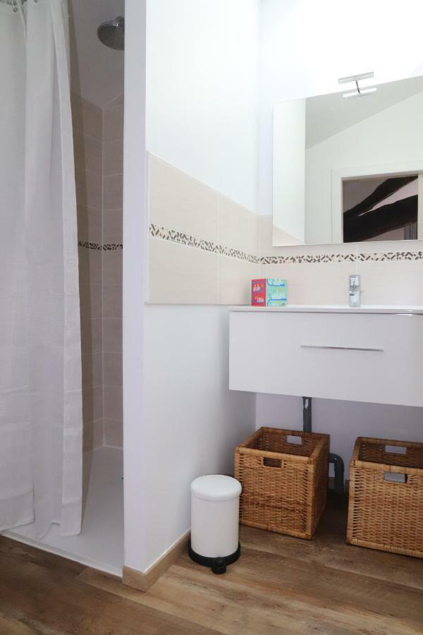 "Les Peyres" Hotel Lamothe-Landerron Bagian luar foto