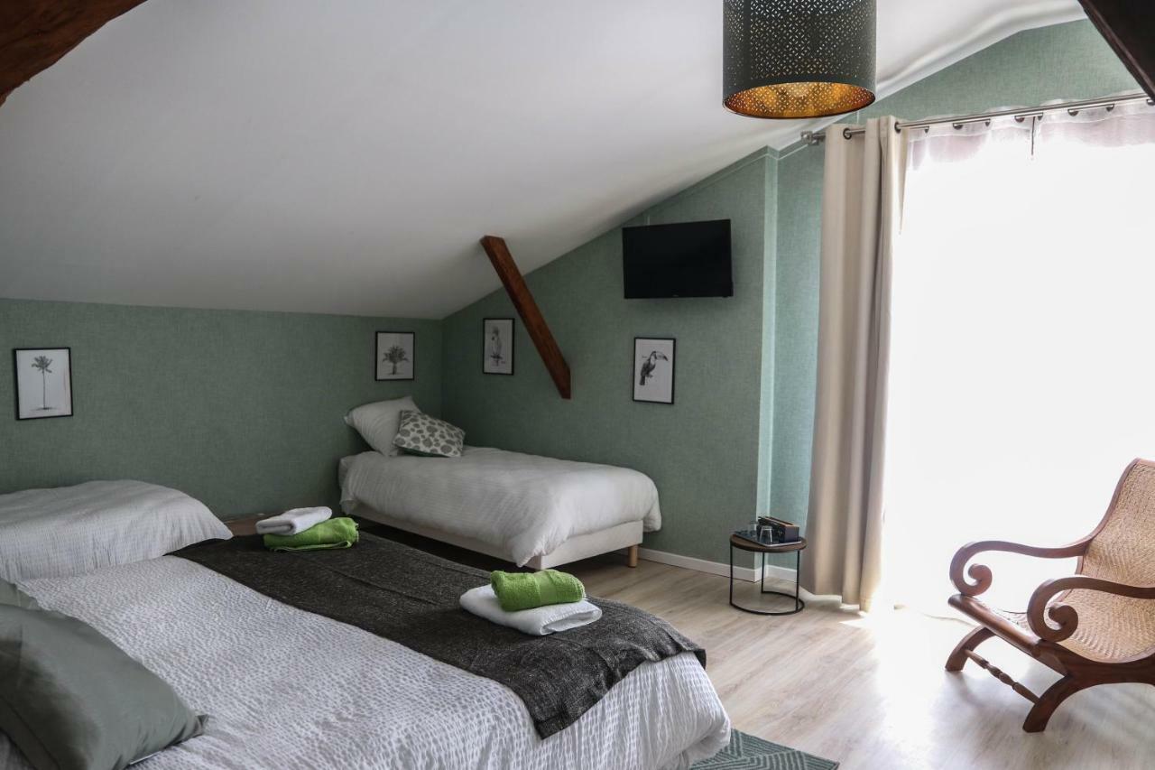 "Les Peyres" Hotel Lamothe-Landerron Bagian luar foto